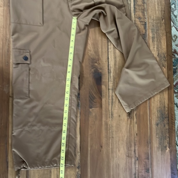 PATAGONIA capris, size 4 , saddle brown - Picture 6 of 7